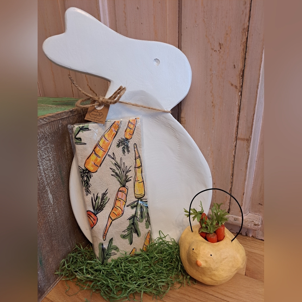 Mud Pie White Bunny Serving Platter with Carrot Dinner Napkins